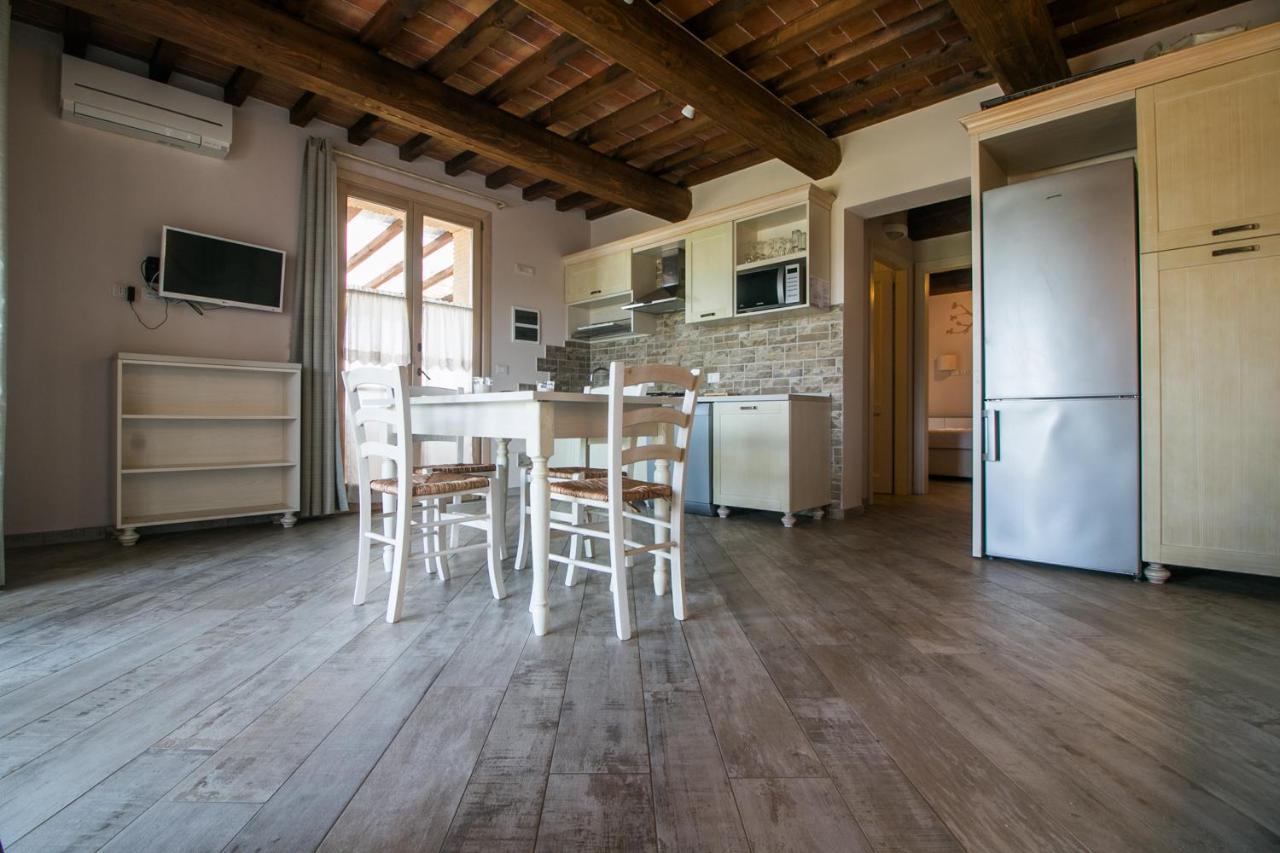 Fattoria Palazzeta - Pet & Family Friendly Aparthotel Cecina  Buitenkant foto
