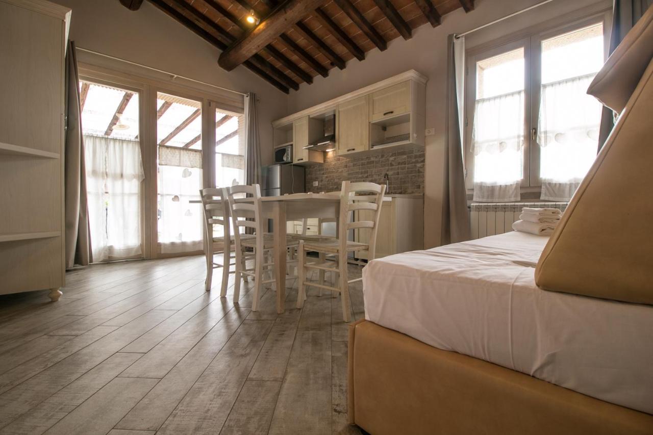 Fattoria Palazzeta - Pet & Family Friendly Aparthotel Cecina  Buitenkant foto