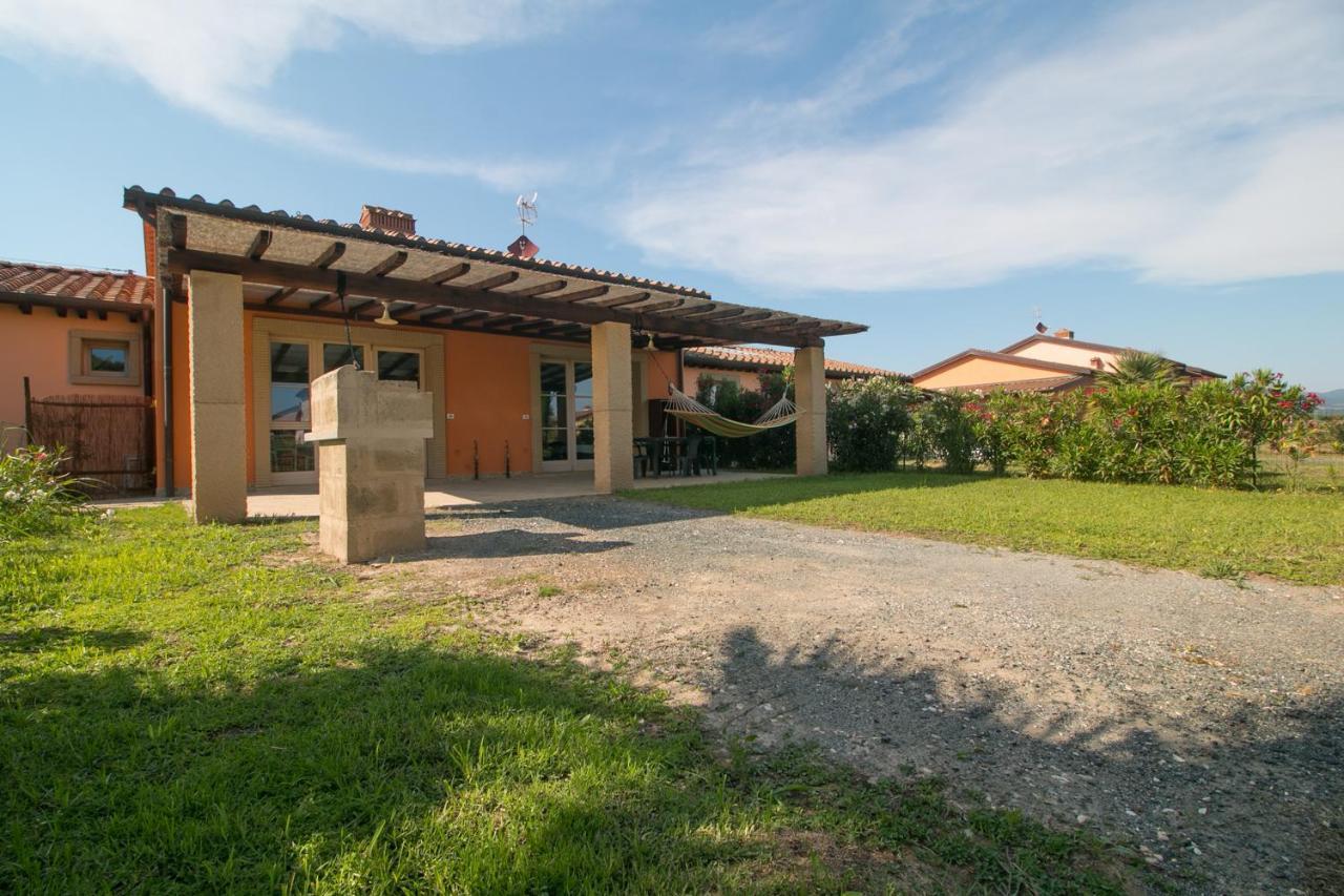 Fattoria Palazzeta - Pet & Family Friendly Aparthotel Cecina  Buitenkant foto