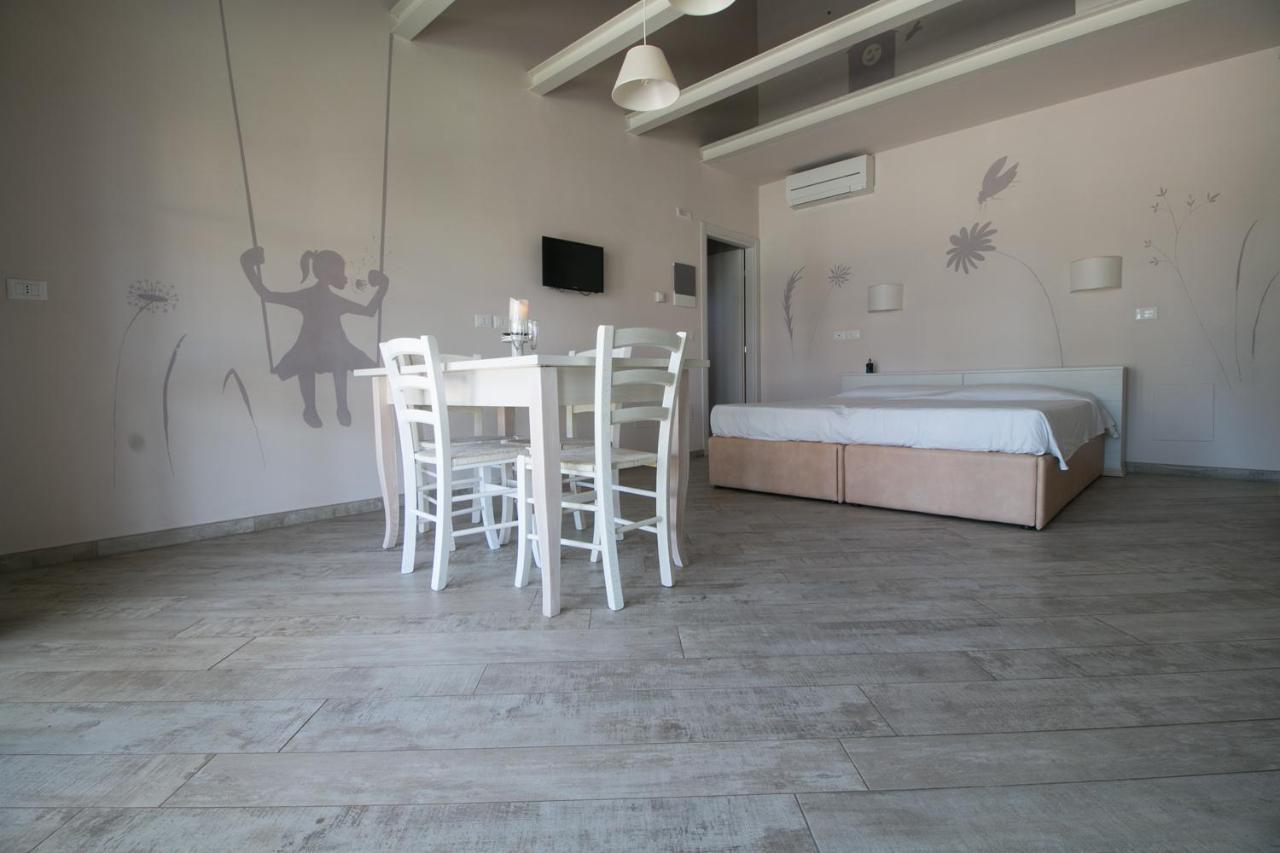 Fattoria Palazzeta - Pet & Family Friendly Aparthotel Cecina  Buitenkant foto