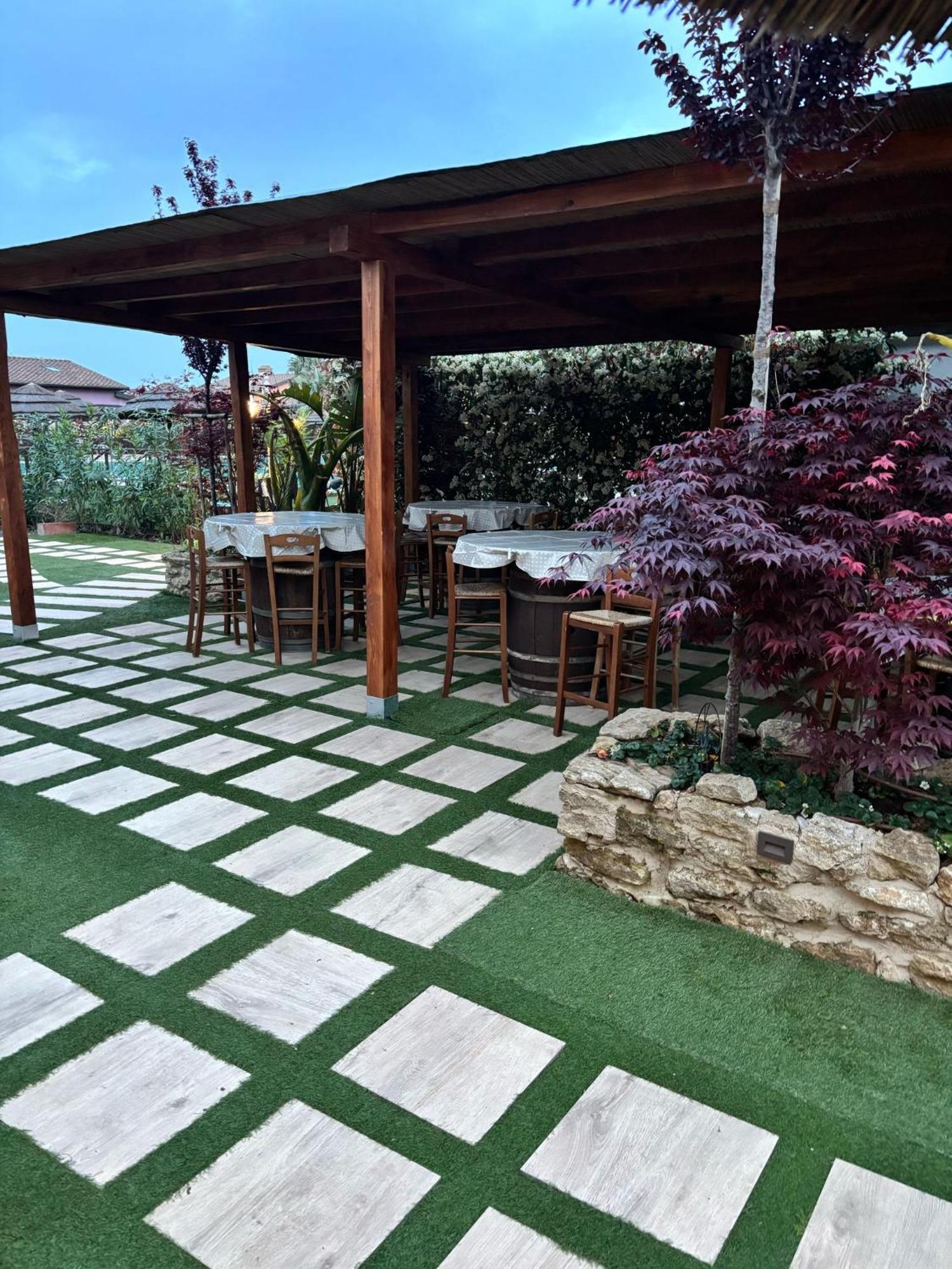 Fattoria Palazzeta - Pet & Family Friendly Aparthotel Cecina  Buitenkant foto